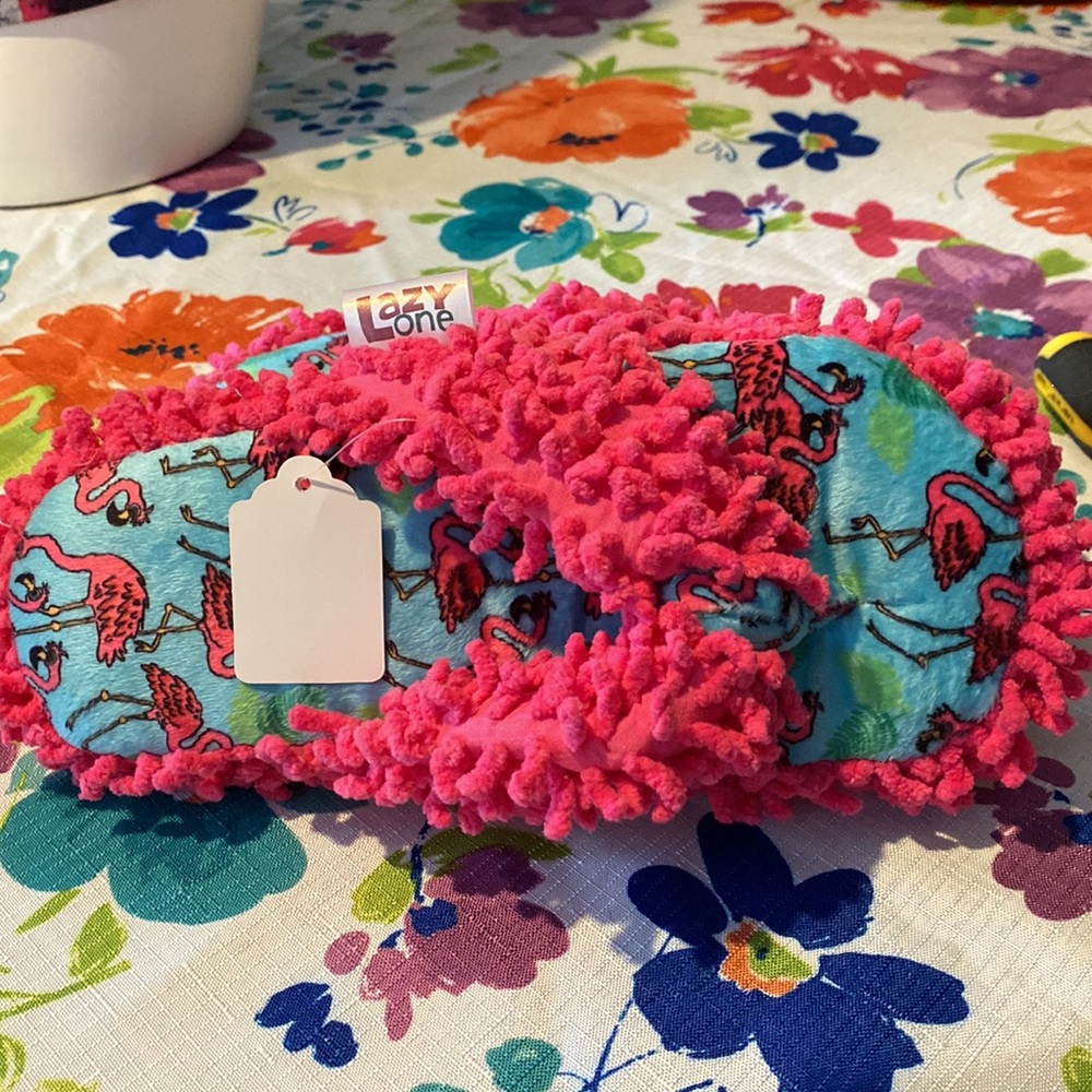 NWTS Lazy One Flamingo Fuzzy Slippers - Picture 2 of 6